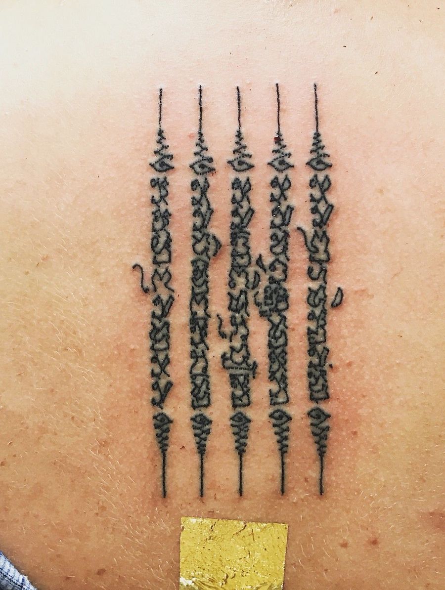 Five Line Hâ Taew Yantra — traditional Thai Sak Yant tattoo
